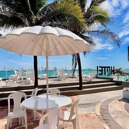 Hermoso En La Isla De Punta Arena Hotel Cartagena